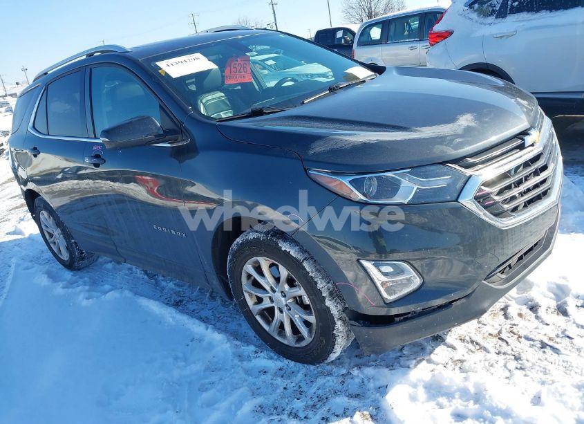 2018 Chevrolet Equinox LT (VIN 2GNAXSEV4J6330420) main photo