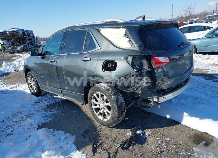 Photo 3 of 2018 Chevrolet Equinox LT (VIN 2GNAXSEV4J6330420)