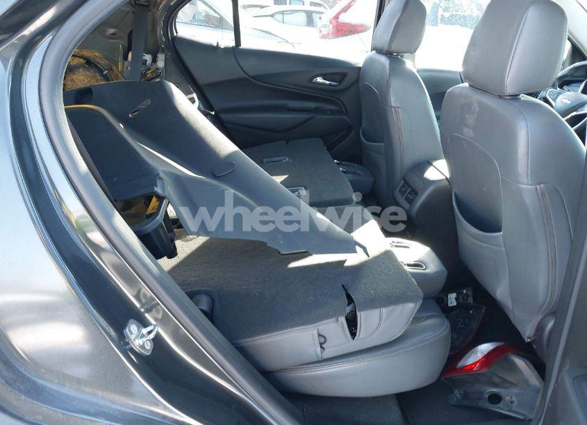 Photo 8 of 2018 Chevrolet Equinox LT (VIN 2GNAXSEV4J6330420)
