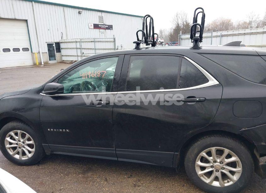 Photo 14 of 2018 Chevrolet Equinox LT (VIN 2GNAXSEV4J6334998)