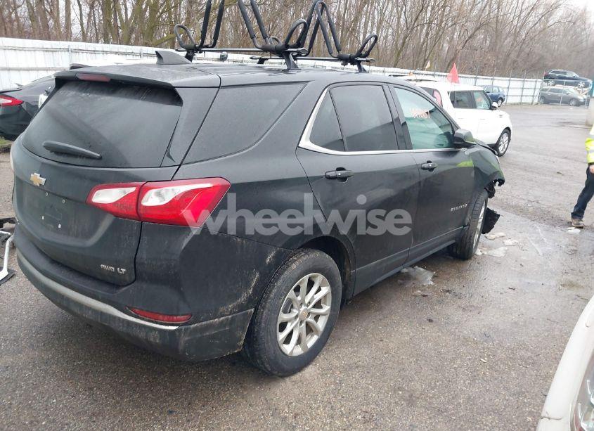 Photo 4 of 2018 Chevrolet Equinox LT (VIN 2GNAXSEV4J6334998)