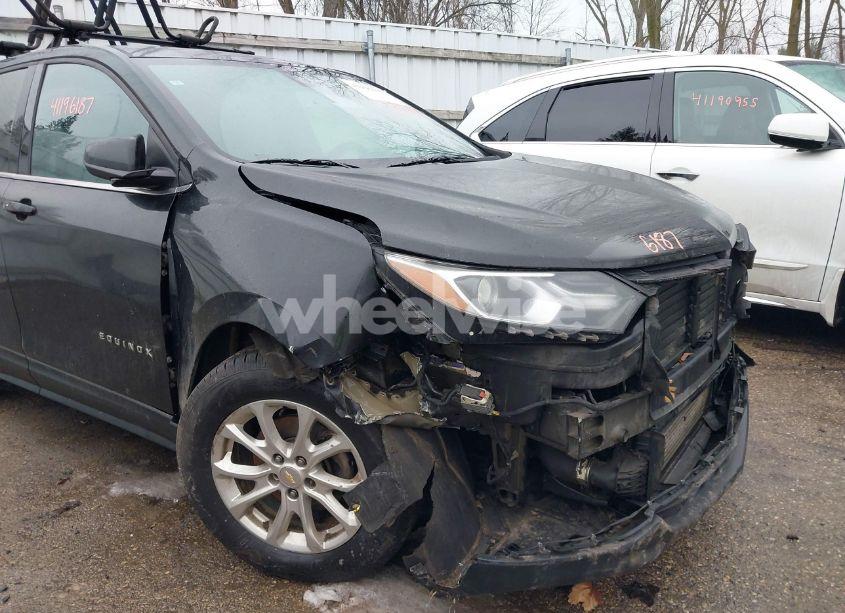 Photo 6 of 2018 Chevrolet Equinox LT (VIN 2GNAXSEV4J6334998)