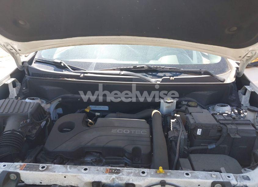 Photo 10 of 2019 Chevrolet Equinox LS (VIN 2GNAXSEV4K6110423)