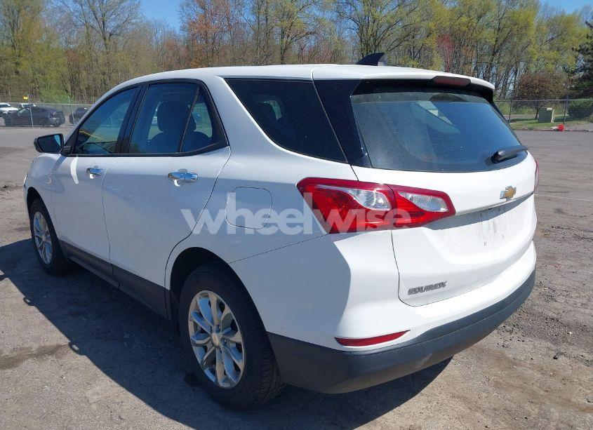Photo 3 of 2019 Chevrolet Equinox LS (VIN 2GNAXSEV4K6110423)