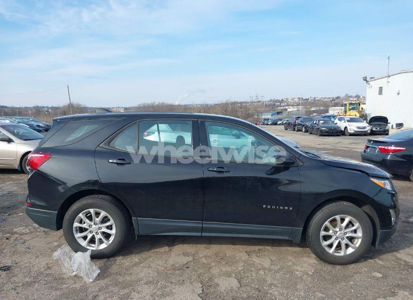 Photo 13 of 2019 Chevrolet Equinox LS (VIN 2GNAXSEV4K6175532)