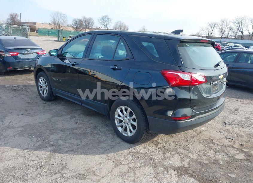 Photo 3 of 2019 Chevrolet Equinox LS (VIN 2GNAXSEV4K6175532)