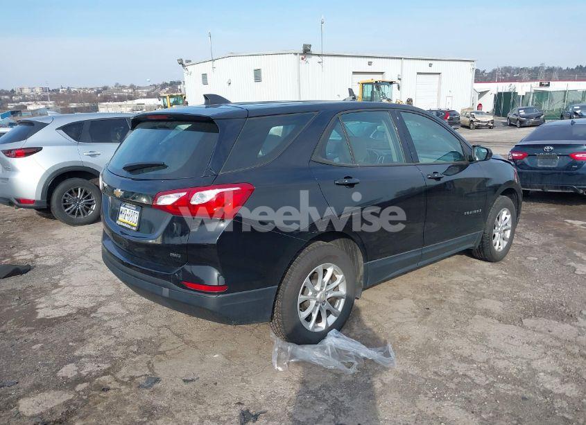 Photo 4 of 2019 Chevrolet Equinox LS (VIN 2GNAXSEV4K6175532)
