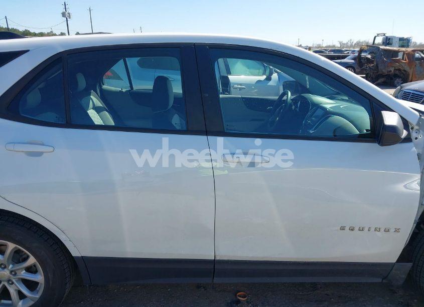 Photo 14 of 2020 Chevrolet Equinox AWD LS (VIN 2GNAXSEV4L6235083)