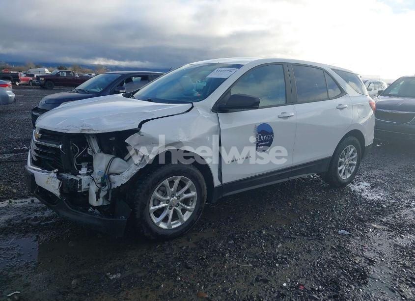 Photo 2 of 2020 Chevrolet Equinox AWD LS (VIN 2GNAXSEV4L6250778)