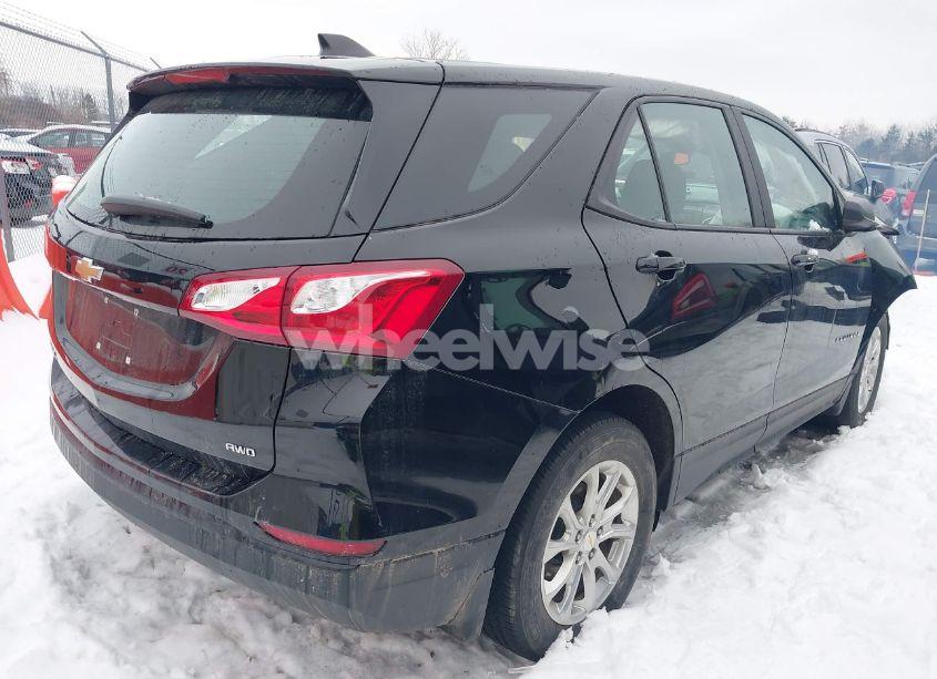 Photo 4 of 2021 Chevrolet Equinox LS (VIN 2GNAXSEV4M6132005)