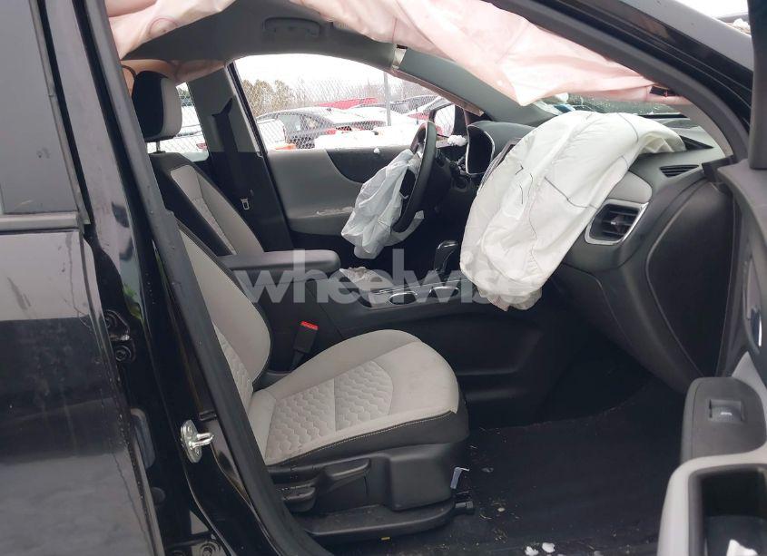 Photo 5 of 2021 Chevrolet Equinox LS (VIN 2GNAXSEV4M6132005)