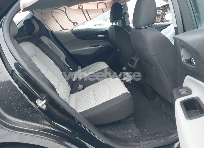 Photo 8 of 2021 Chevrolet Equinox LS (VIN 2GNAXSEV4M6132005)