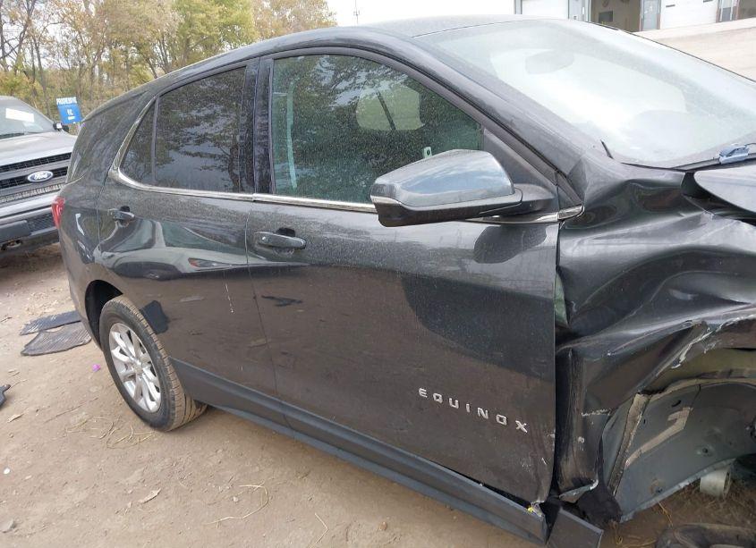 Photo 13 of 2018 Chevrolet Equinox LT (VIN 2GNAXSEV5J6121493)