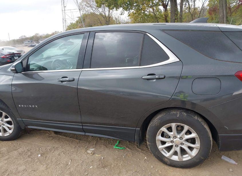 Photo 14 of 2018 Chevrolet Equinox LT (VIN 2GNAXSEV5J6121493)