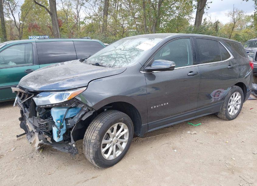 Photo 2 of 2018 Chevrolet Equinox LT (VIN 2GNAXSEV5J6121493)
