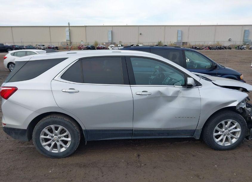 Photo 13 of 2018 Chevrolet Equinox LT (VIN 2GNAXSEV5J6190426)