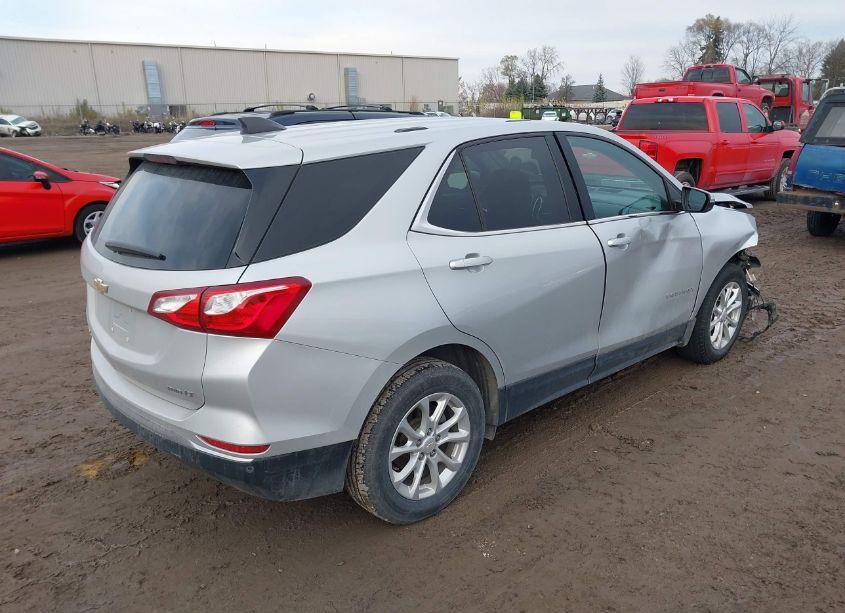 Photo 4 of 2018 Chevrolet Equinox LT (VIN 2GNAXSEV5J6190426)