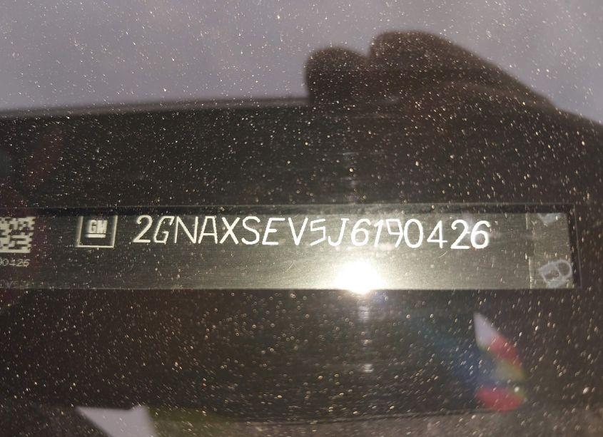 Photo 9 of 2018 Chevrolet Equinox LT (VIN 2GNAXSEV5J6190426)