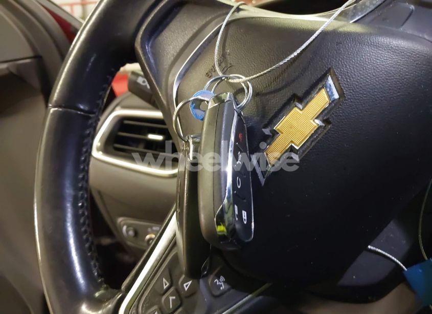 Photo 11 of 2018 Chevrolet Equinox LT (VIN 2GNAXSEV5J6196081)