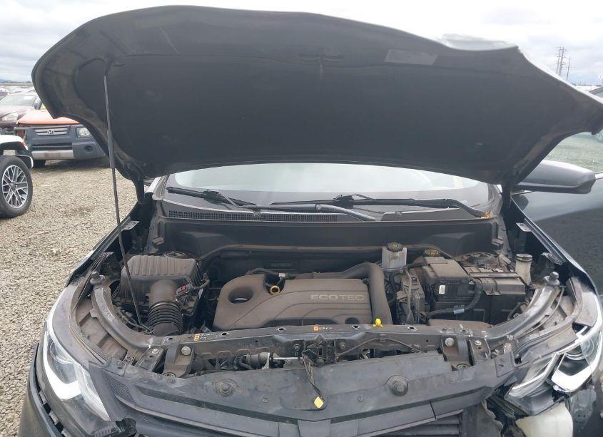 Photo 10 of 2018 Chevrolet Equinox LT (VIN 2GNAXSEV5J6211887)