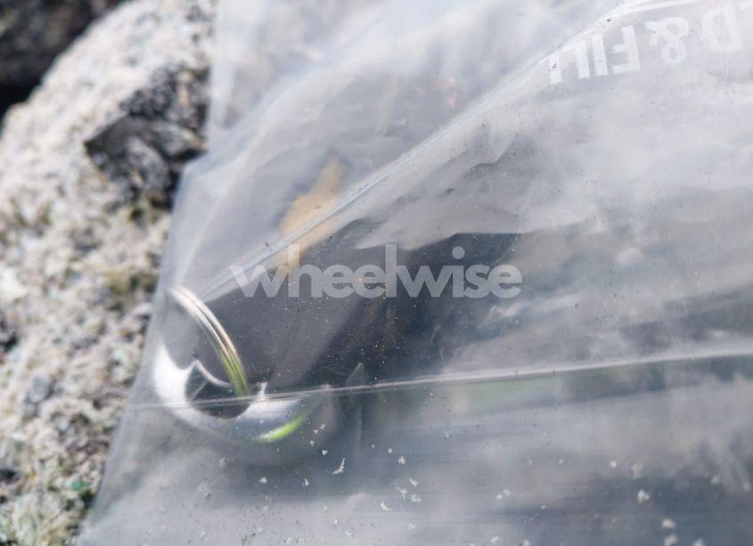 Photo 11 of 2018 Chevrolet Equinox LT (VIN 2GNAXSEV5J6223604)