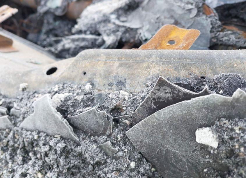 Photo 9 of 2018 Chevrolet Equinox LT (VIN 2GNAXSEV5J6223604)