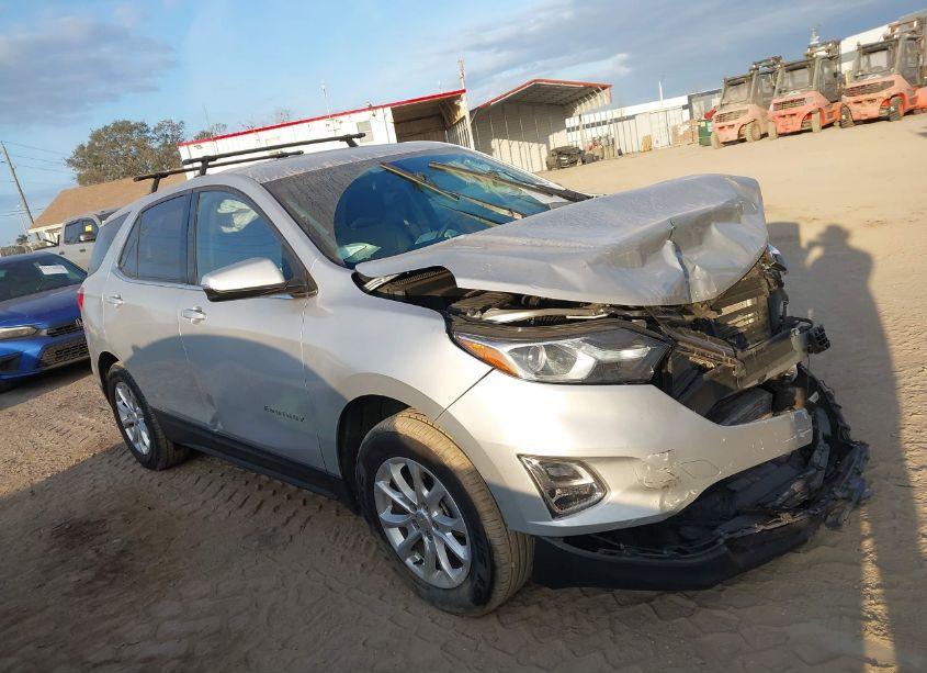 2018 Chevrolet Equinox LT (VIN 2GNAXSEV5J6236143) main photo