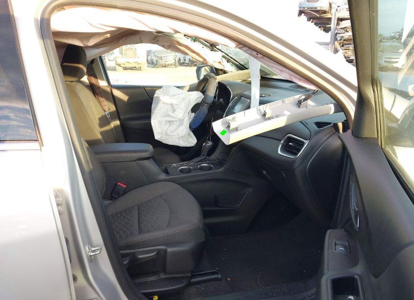 Photo 5 of 2018 Chevrolet Equinox LT (VIN 2GNAXSEV5J6236143)