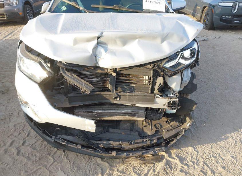 Photo 6 of 2018 Chevrolet Equinox LT (VIN 2GNAXSEV5J6236143)