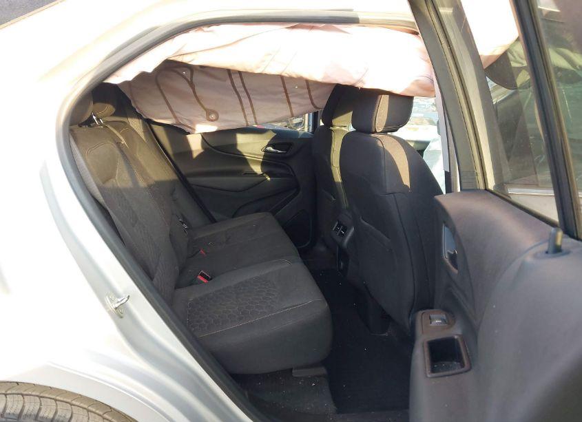 Photo 8 of 2018 Chevrolet Equinox LT (VIN 2GNAXSEV5J6236143)