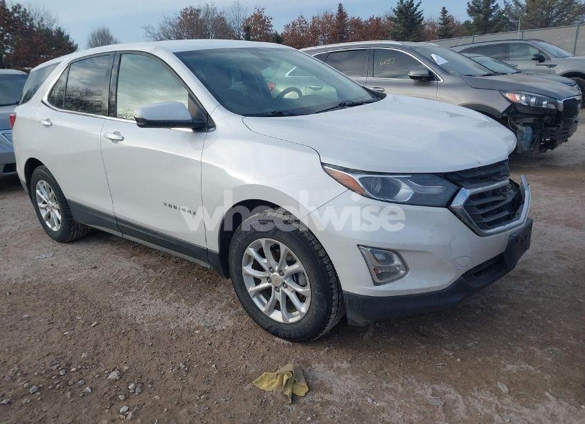 2018 Chevrolet Equinox LT (VIN 2GNAXSEV5J6261530) main photo