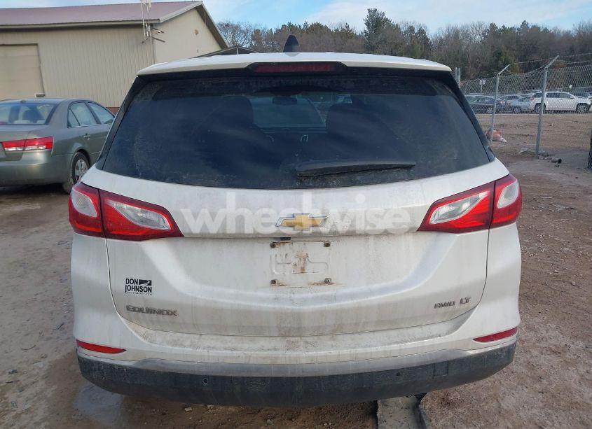 Photo 16 of 2018 Chevrolet Equinox LT (VIN 2GNAXSEV5J6261530)