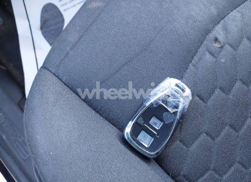 Photo 11 of 2018 Chevrolet Equinox LT (VIN 2GNAXSEV5J6277839)