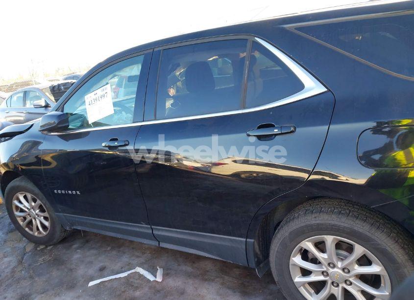 Photo 14 of 2018 Chevrolet Equinox LT (VIN 2GNAXSEV5J6277839)