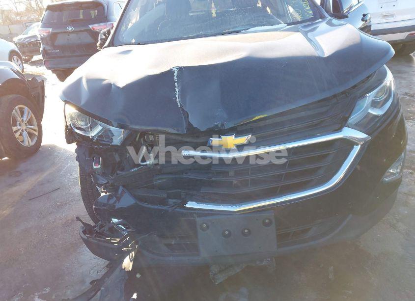 Photo 6 of 2018 Chevrolet Equinox LT (VIN 2GNAXSEV5J6277839)