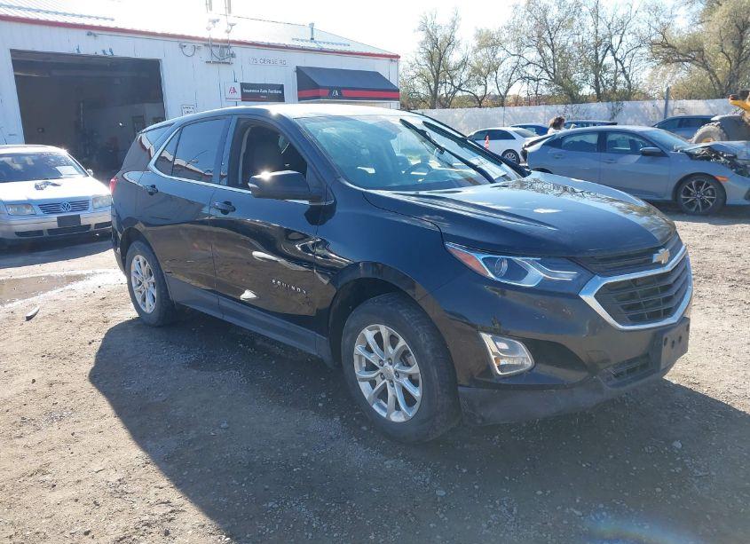 2018 Chevrolet Equinox LT (VIN 2GNAXSEV5J6296617) main photo