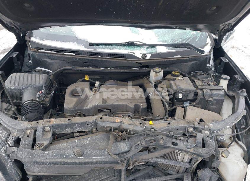 Photo 10 of 2018 Chevrolet Equinox LT (VIN 2GNAXSEV5J6298285)