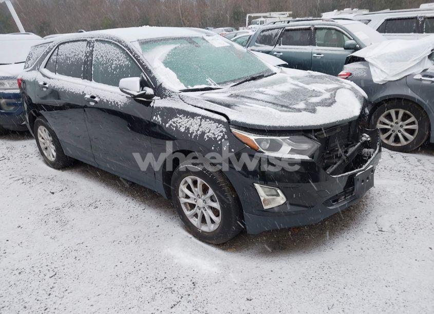 2018 Chevrolet Equinox LT (VIN 2GNAXSEV5J6301136) main photo