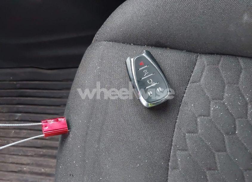 Photo 11 of 2018 Chevrolet Equinox LT (VIN 2GNAXSEV5J6301136)