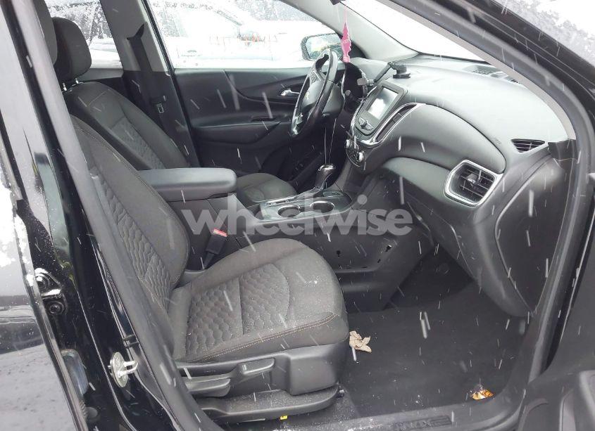 Photo 5 of 2018 Chevrolet Equinox LT (VIN 2GNAXSEV5J6301136)