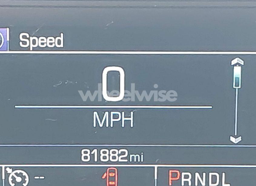 Photo 15 of 2018 Chevrolet Equinox LT (VIN 2GNAXSEV5J6330250)