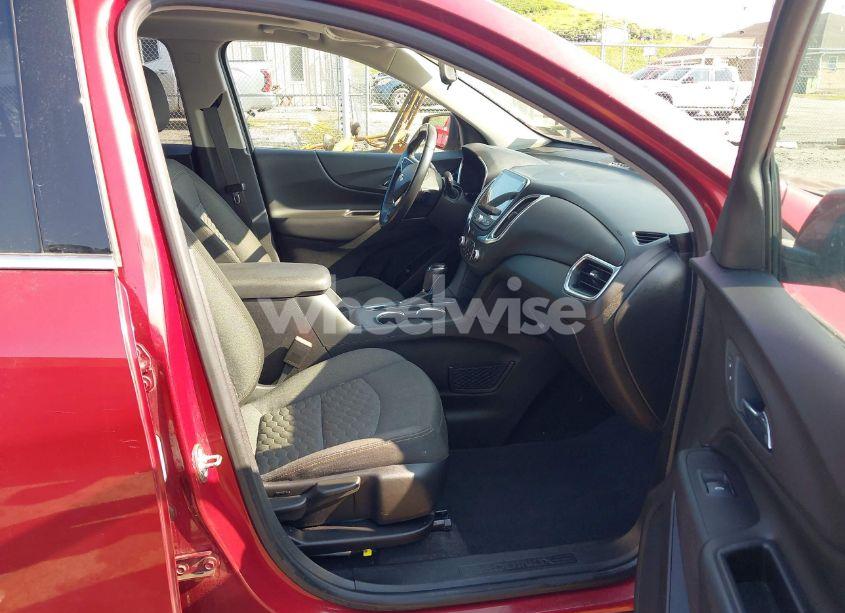 Photo 5 of 2018 Chevrolet Equinox LT (VIN 2GNAXSEV5J6330250)