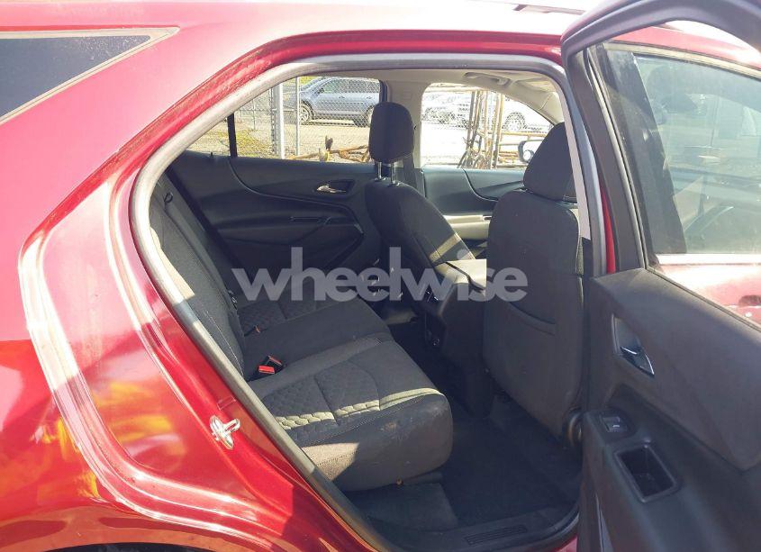 Photo 8 of 2018 Chevrolet Equinox LT (VIN 2GNAXSEV5J6330250)