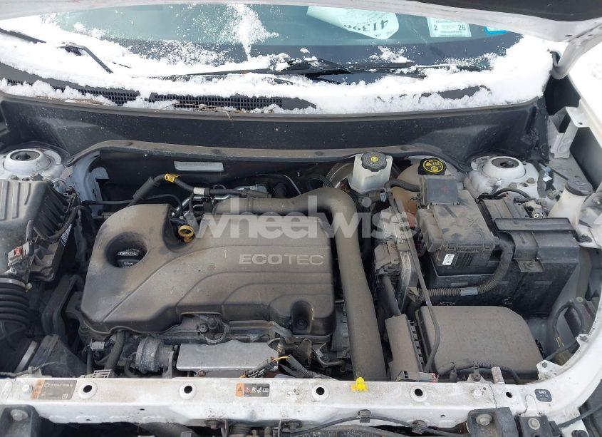 Photo 10 of 2019 Chevrolet Equinox LS (VIN 2GNAXSEV5K6161848)