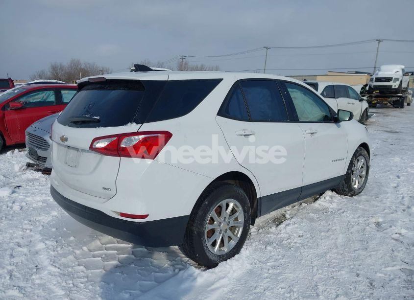 Photo 4 of 2019 Chevrolet Equinox LS (VIN 2GNAXSEV5K6161848)