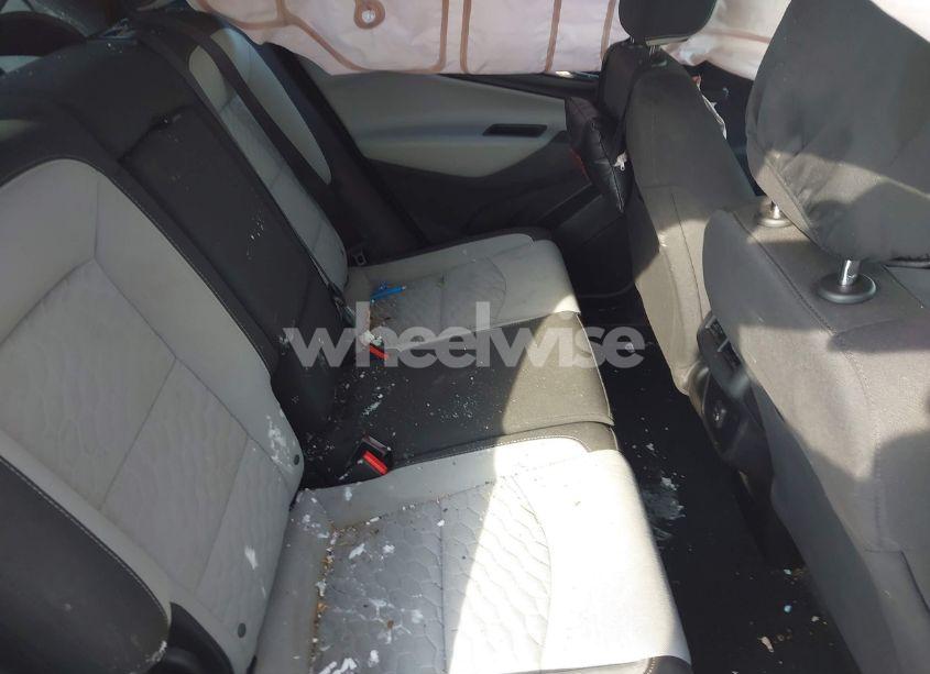 Photo 8 of 2019 Chevrolet Equinox LS (VIN 2GNAXSEV5K6161848)