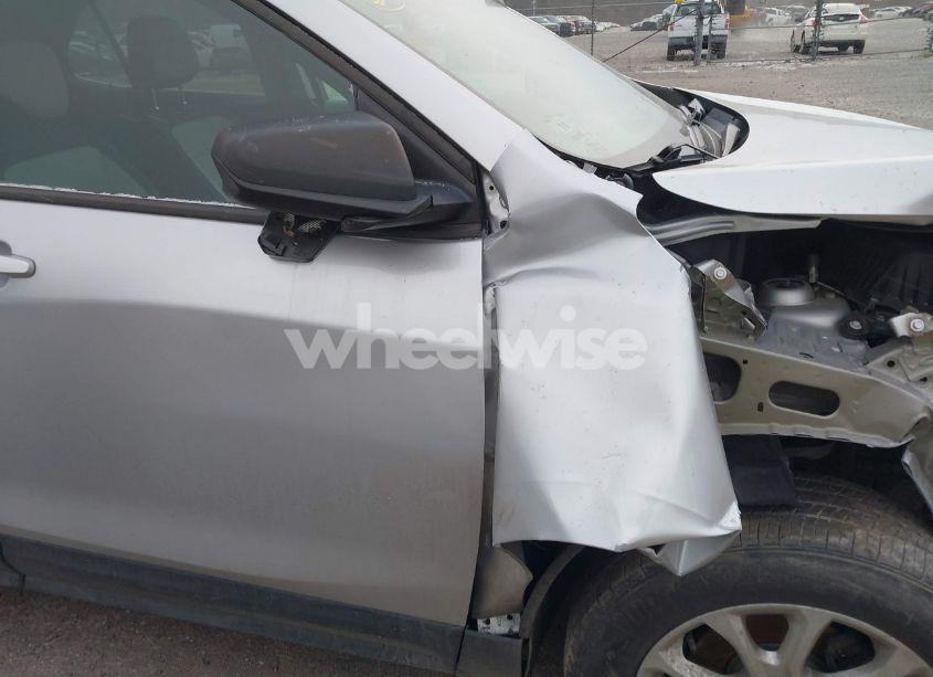 Photo 18 of 2019 Chevrolet Equinox LS (VIN 2GNAXSEV5K6279544)