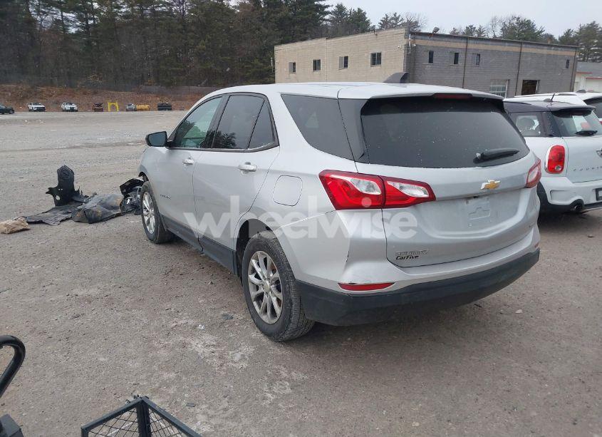 Photo 3 of 2019 Chevrolet Equinox LS (VIN 2GNAXSEV5K6279544)