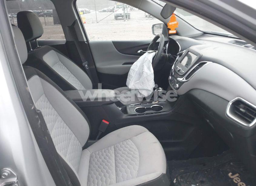 Photo 5 of 2019 Chevrolet Equinox LS (VIN 2GNAXSEV5K6279544)