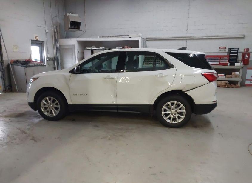 Photo 14 of 2019 Chevrolet Equinox LS (VIN 2GNAXSEV5K6289023)